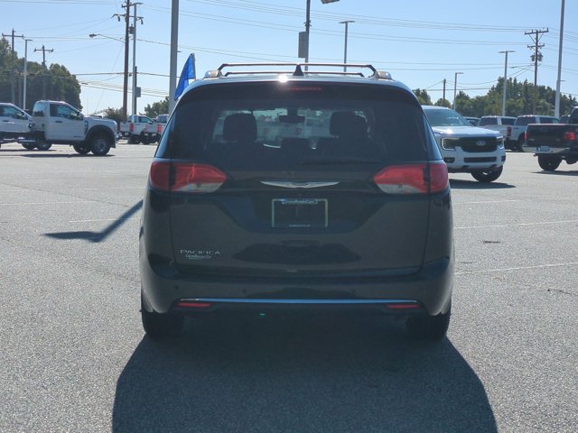 Used 2019 Chrysler Pacifica Touring-L FWD image 5