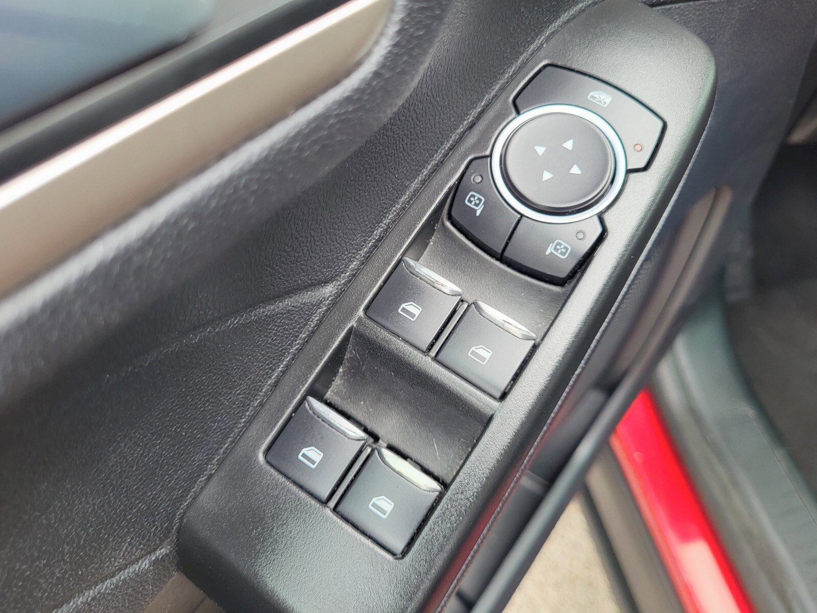 Certified 2022 Ford Escape SEL w/ Class II Trailer Tow Package image 18