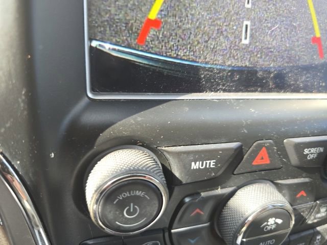 Used 2018 Jeep Grand Cherokee Overland RWD image 16