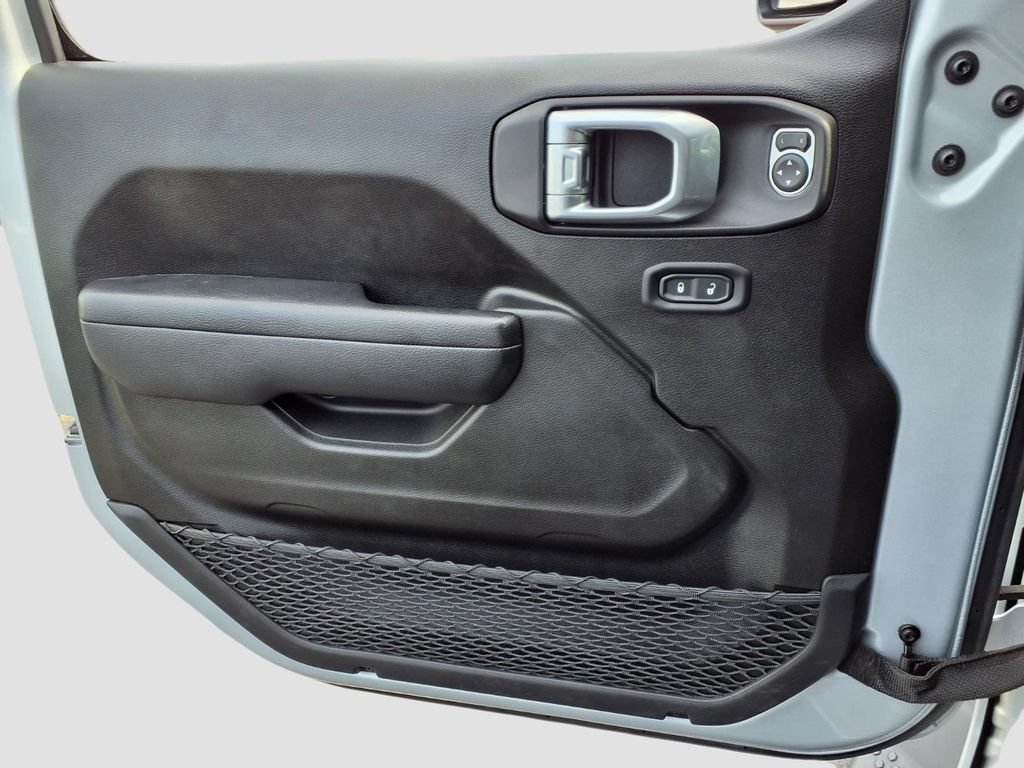 Used 2024 Jeep Wrangler Sport AWD/4WD image 23