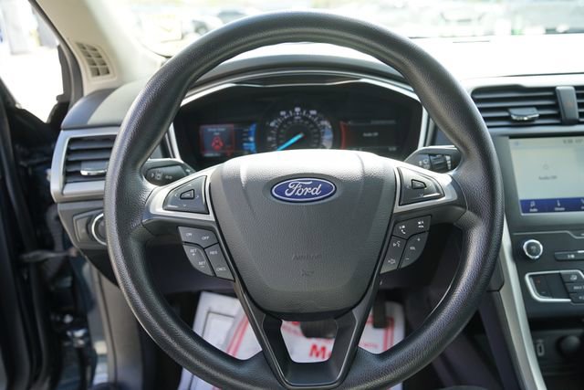 Certified 2020 Ford Fusion SE FWD image 20