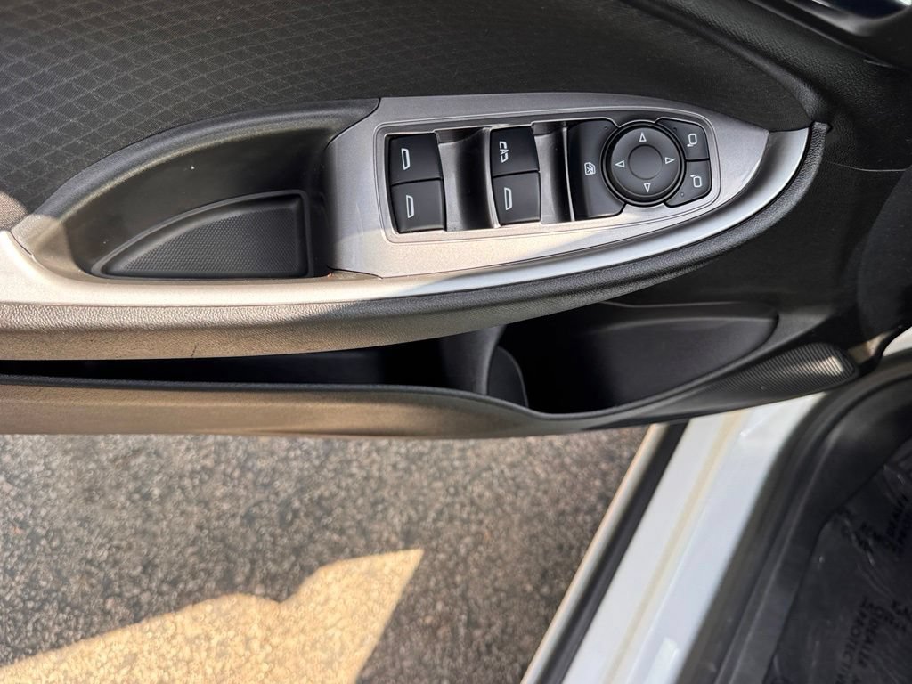Used 2023 Chevrolet Malibu LT FWD image 16