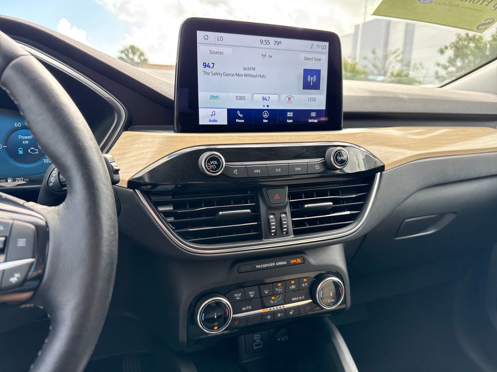 Certified 2022 Ford Escape Titanium w/ Titanium Premium Package image 20