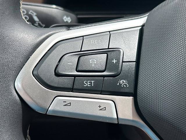Used 2026 Volkswagen Atlas SE FWD image 28