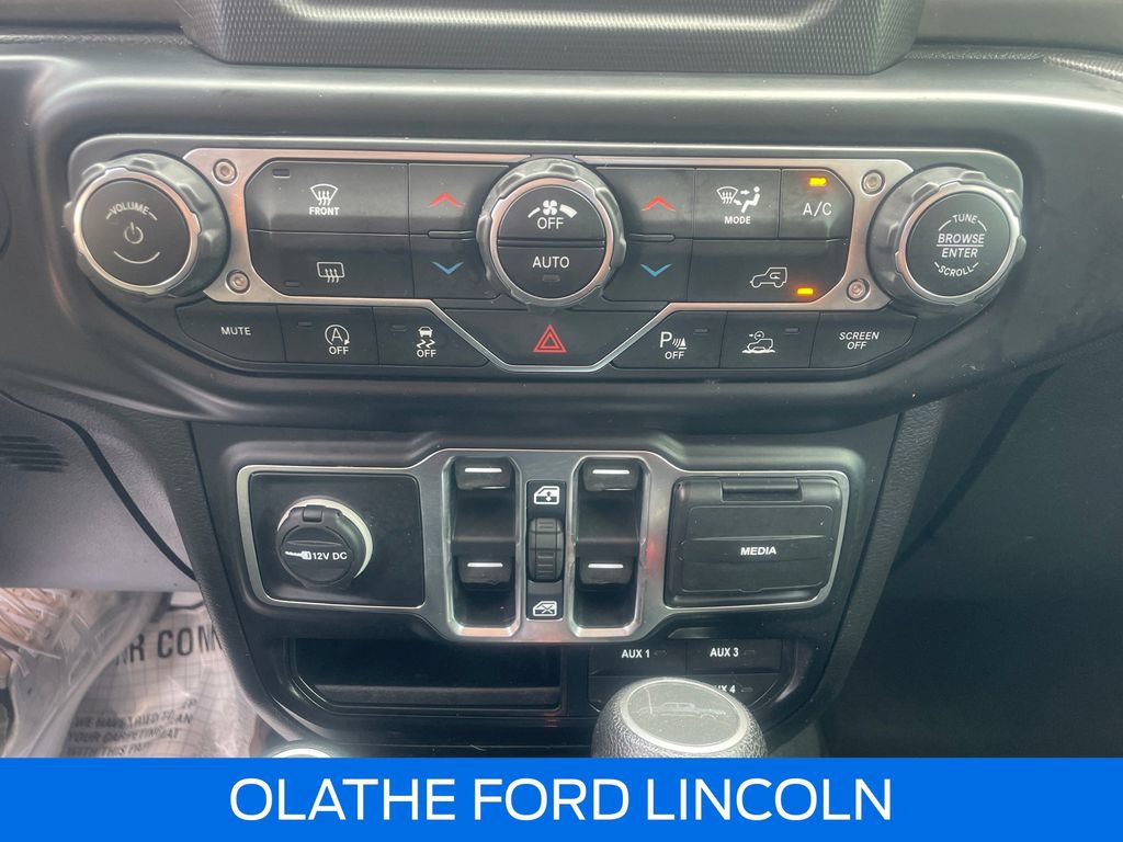 Used 2020 Jeep Gladiator Sport w/ Quick Order Package 24S AWD/4WD image 14