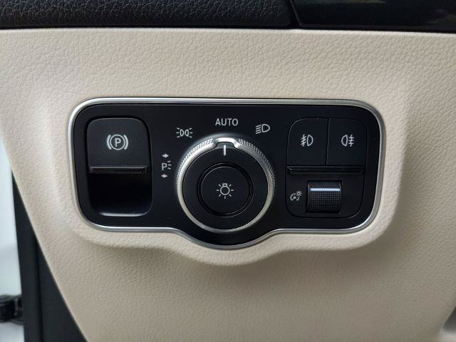 Used 2022 Mercedes-Benz GLA 250 4MATIC image 13