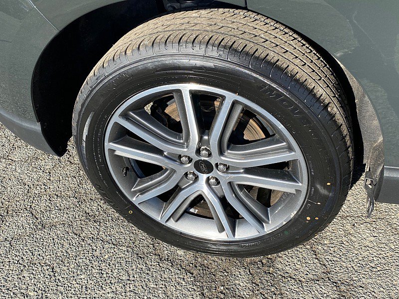 Certified 2023 Ford Edge Titanium AWD/4WD image 16