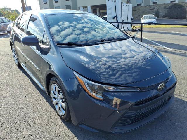 Used 2025 Toyota Corolla LE FWD image 5