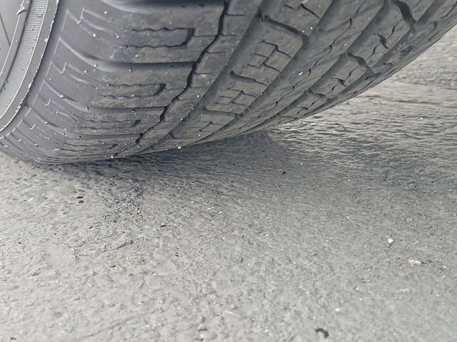 Used 2019 Toyota RAV4 XLE w/ Carpet Mat Package FWD image 32