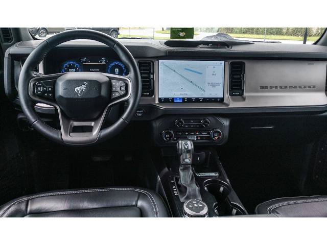 Certified 2025 Ford Bronco Outer Banks AWD/4WD image 16
