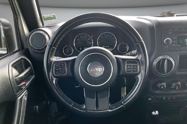 Used 2018 Jeep Wrangler Unlimited Sport w/ Connectivity Group AWD/4WD image 8