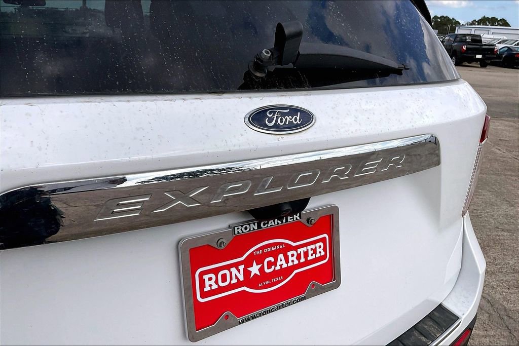Certified 2022 Ford Explorer Limited RWD image 27