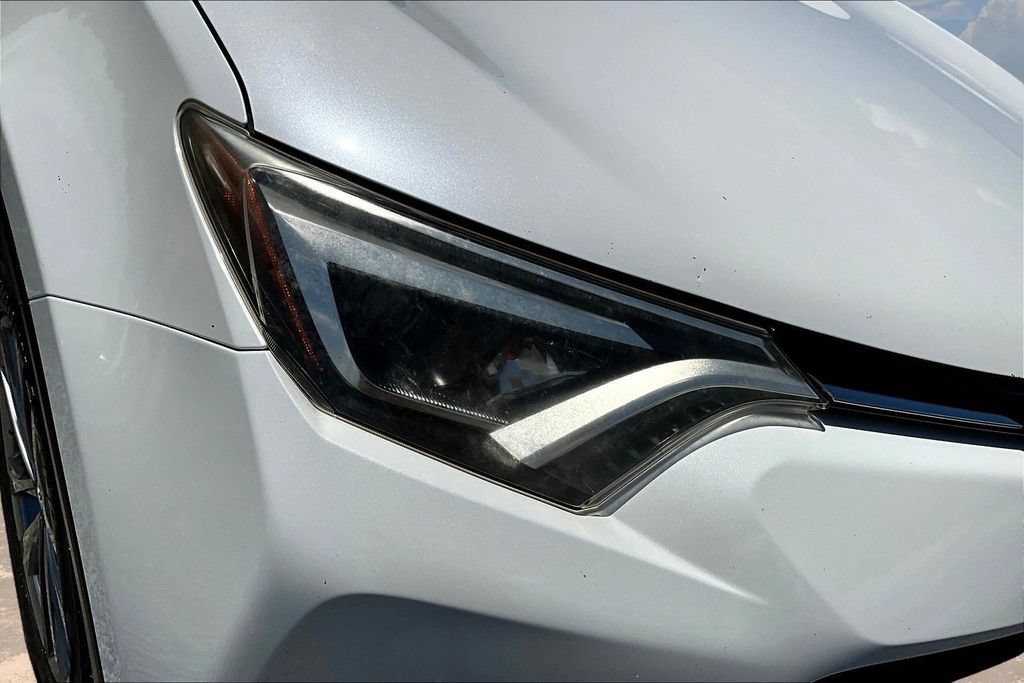 Used 2018 Toyota RAV4 Limited FWD image 34