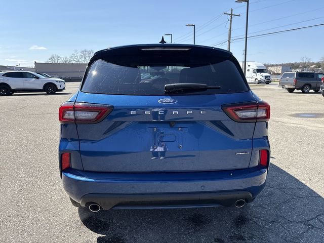 Certified 2023 Ford Escape ST-Line Select w/ Tech Pack #2 image 4