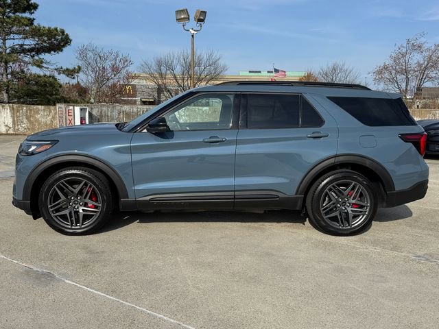 Certified 2025 Ford Explorer ST AWD/4WD image 11