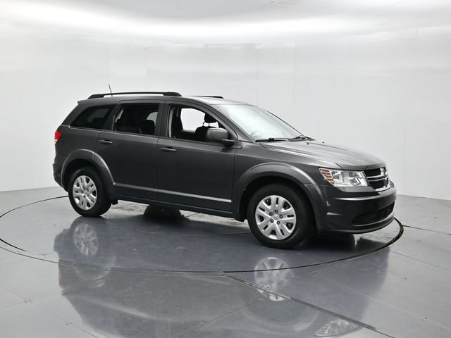 Used 2020 Dodge Journey SE w/ SE Popular Equipment Group FWD image 3