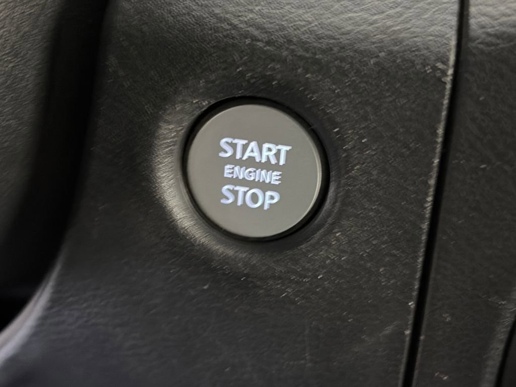 Used 2022 Nissan Frontier SV AWD/4WD image 24