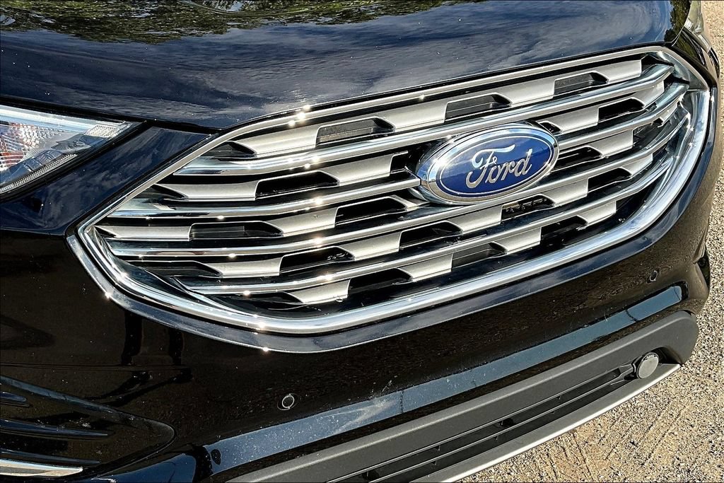 Certified 2021 Ford Edge Titanium w/ Cargo Accessory Package AWD/4WD image 27