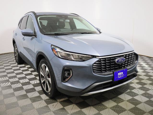 Certified 2023 Ford Escape Platinum AWD/4WD image 3