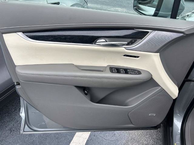Used 2024 Cadillac XT6 Premium Luxury w/ Technology Package FWD image 18