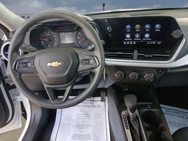 Used 2025 Chevrolet Trax LS w/ LS Convenience Package FWD image 10