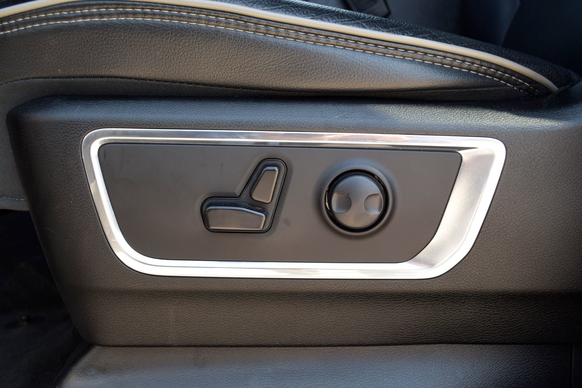 Used 2024 RAM 1500 Laramie image 16