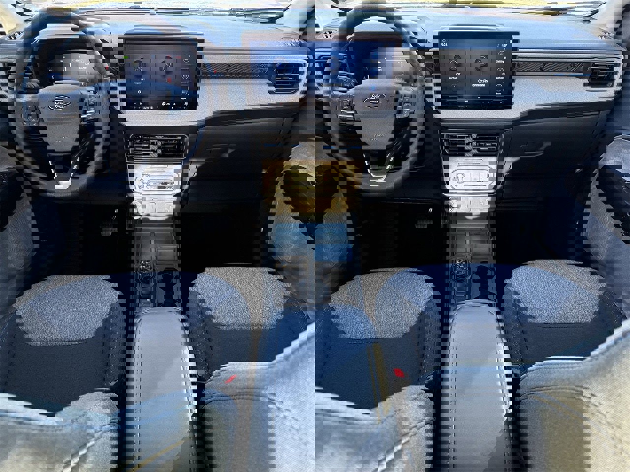 Certified 2025 Ford Maverick XLT image 9