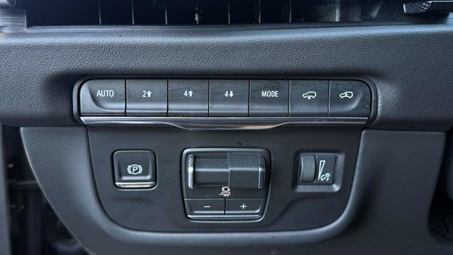 Used 2025 Cadillac Escalade ESV Sport w/ Touring Package AWD/4WD image 12