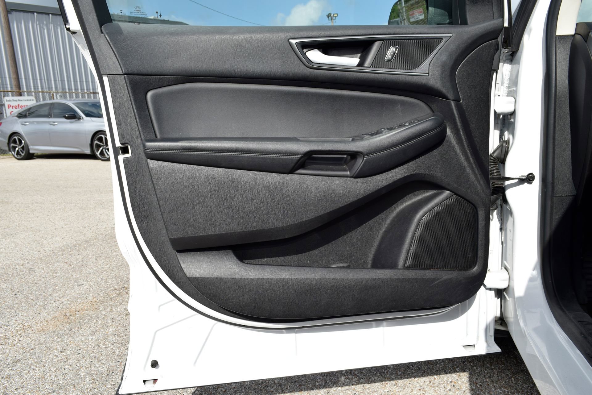 Certified 2020 Ford Edge SE FWD image 18