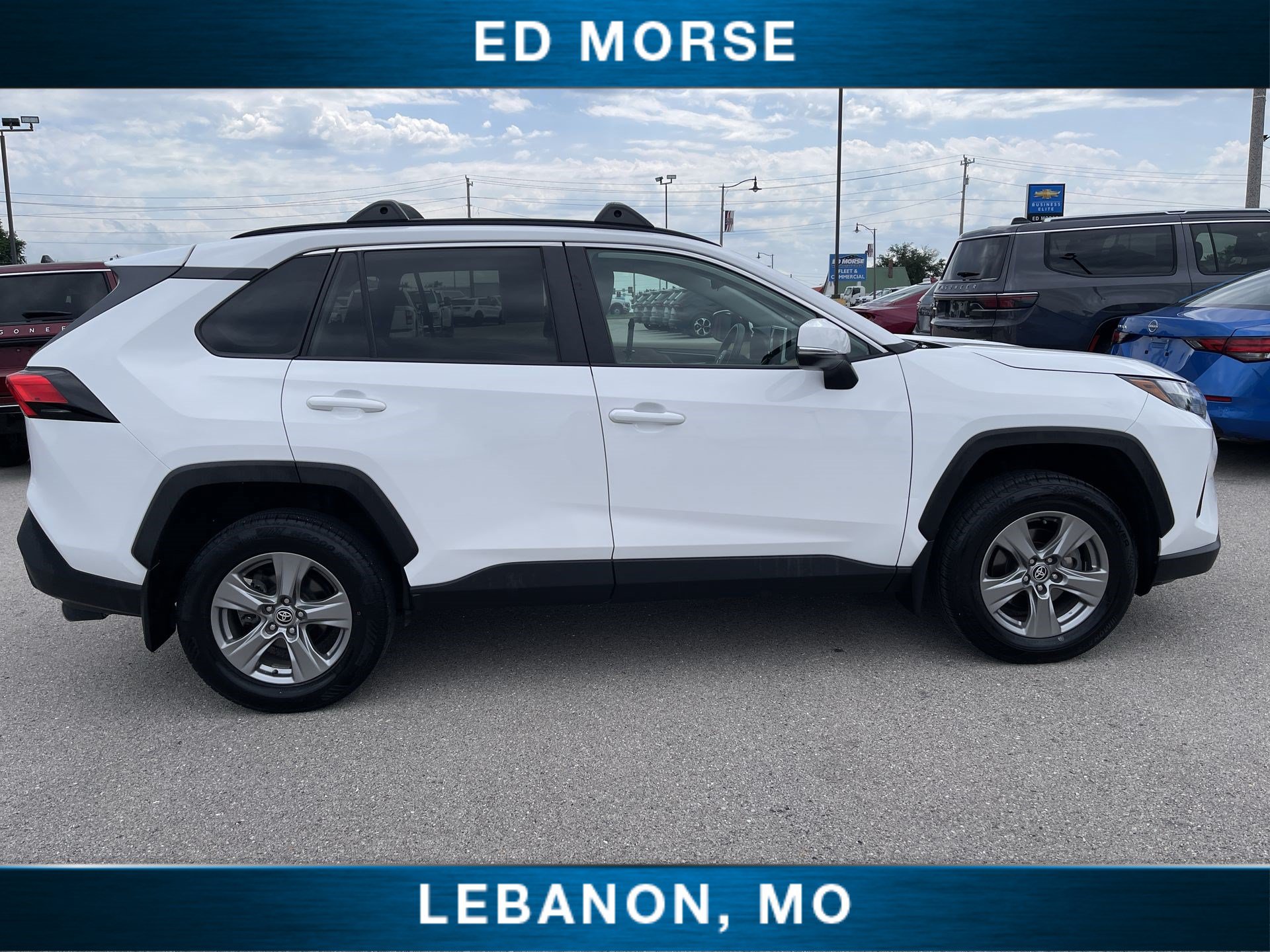 Used 2024 Toyota RAV4 XLE w/ Convenience Package FWD image 9
