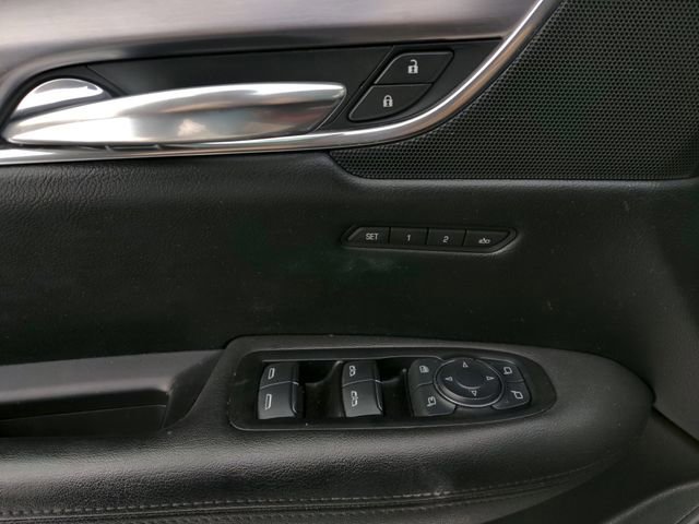 Used 2017 Cadillac XT5 Premium Luxury w/ LPO, Wheel Lock Package image 10