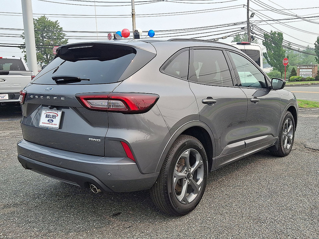 Certified 2024 Ford Escape ST-Line w/ Tech Pack #1 AWD/4WD image 31