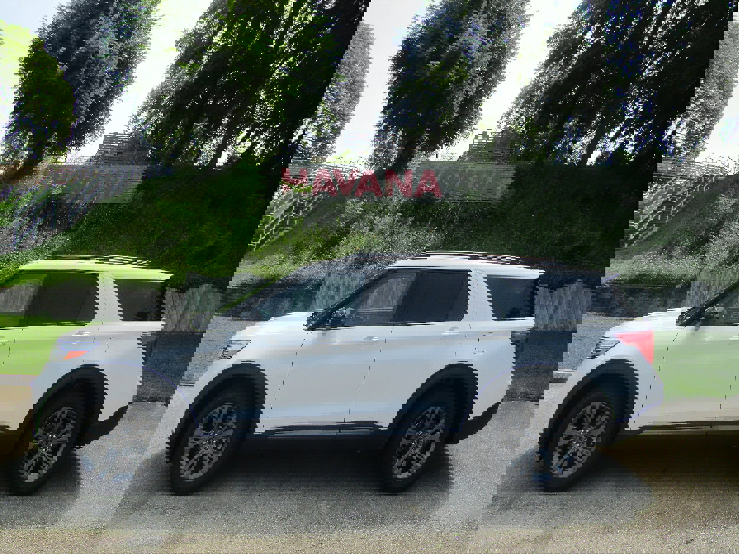 Certified 2022 Ford Explorer XLT w/ Equipment Group 202A