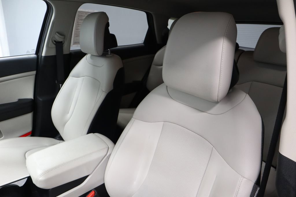 Used 2023 Kia Sportage EX image 27
