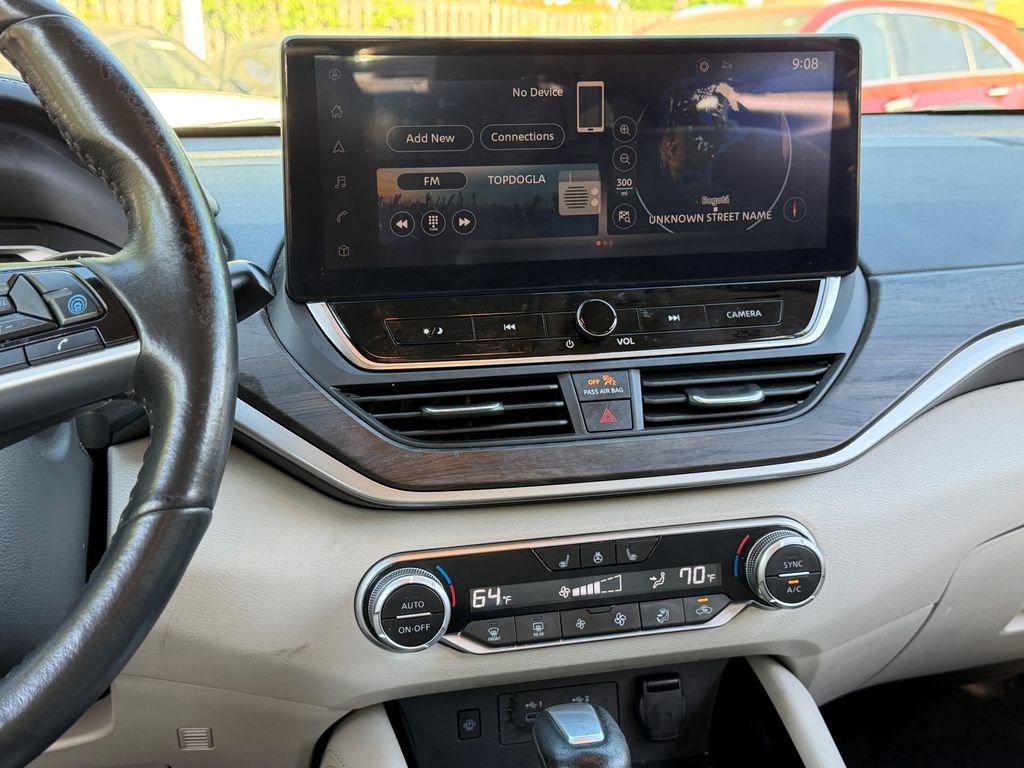 Used 2023 Nissan Altima 2.5 SL FWD image 12