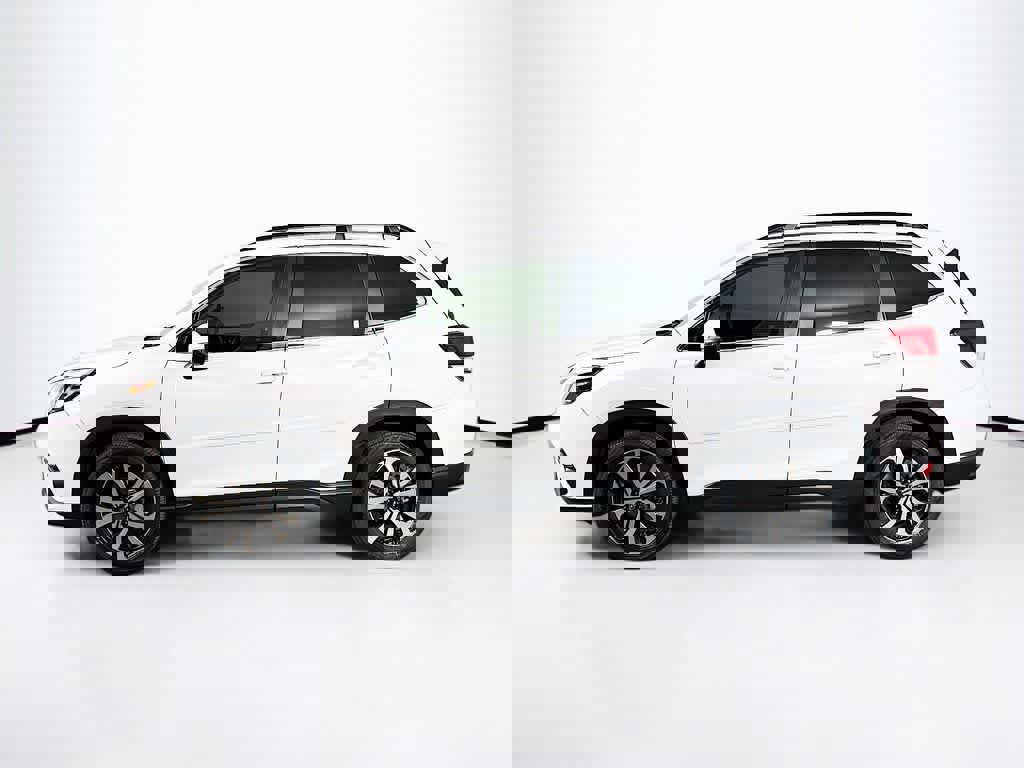 Used 2023 Subaru Forester Limited image 2