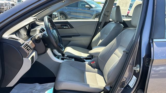 Used 2017 Honda Accord EX-L image 18