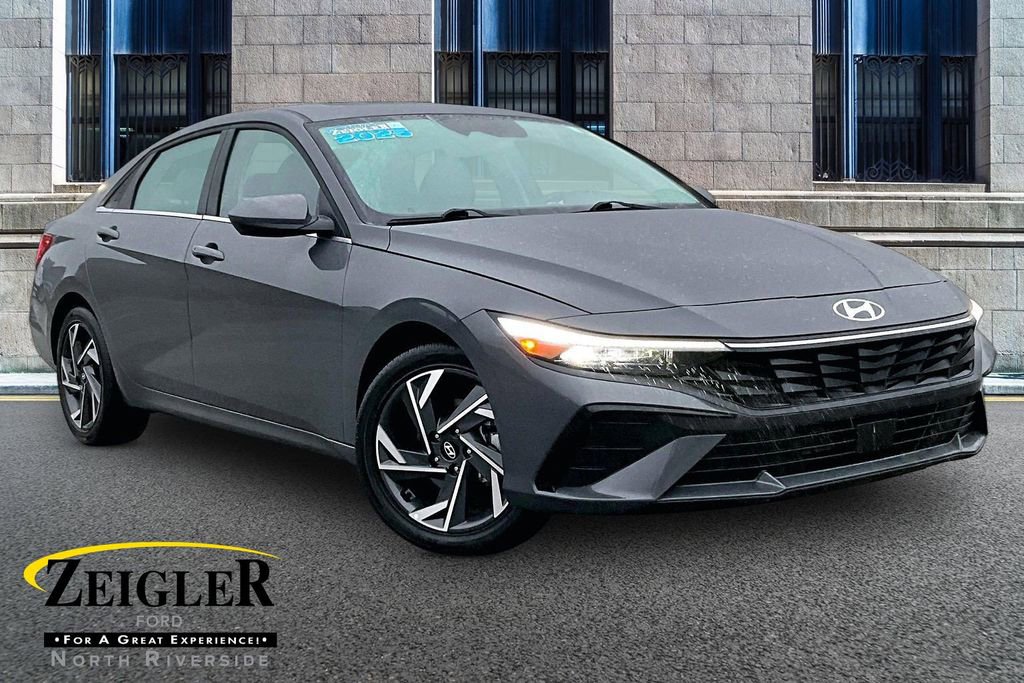 Used 2025 Hyundai Elantra SEL video 1