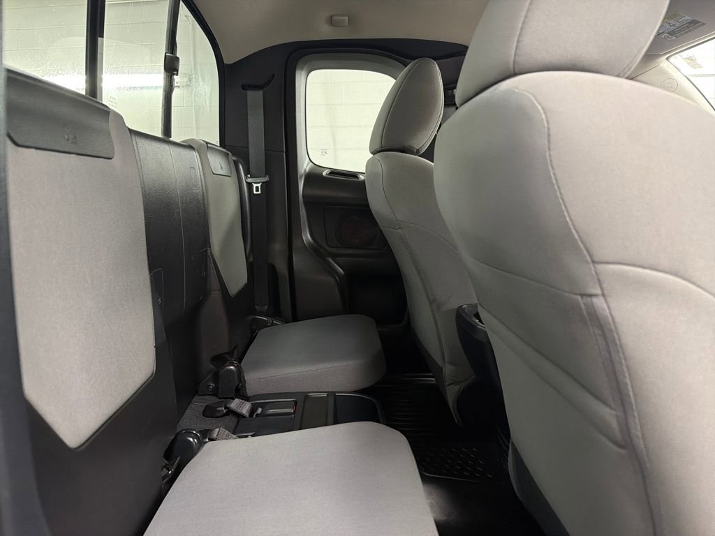 Used 2019 Toyota Tacoma 2WD Access Cab image 28