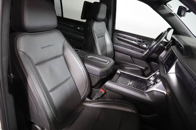 Used 2023 GMC Yukon XL Denali w/ Denali Reserve Package AWD/4WD image 10