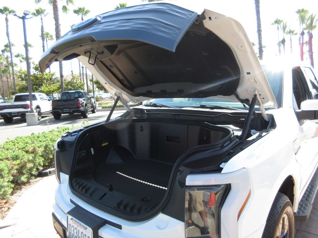 Certified 2023 Ford F150 Lightning Lariat w/ Equipment Group 511A High AWD/4WD image 30