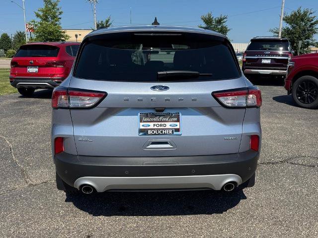 Certified 2022 Ford Escape SEL w/ Technology Package AWD/4WD image 4