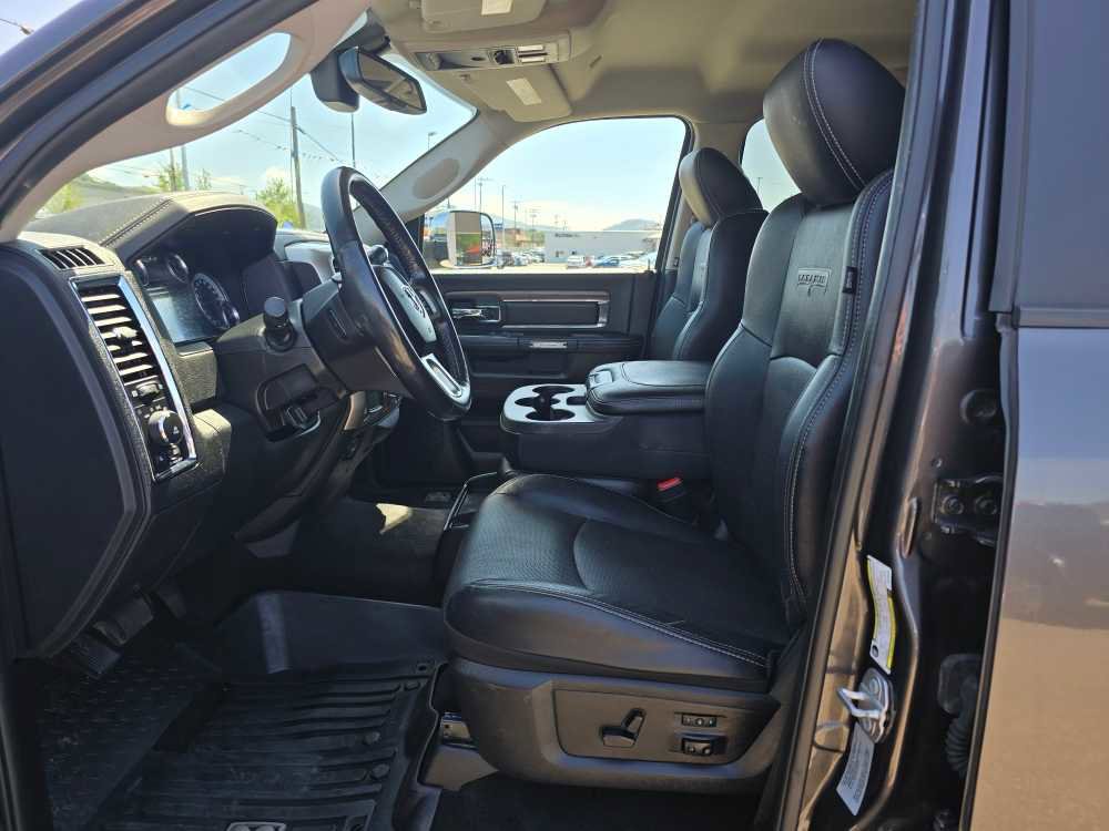 Used 2017 RAM 2500 Laramie AWD/4WD image 9