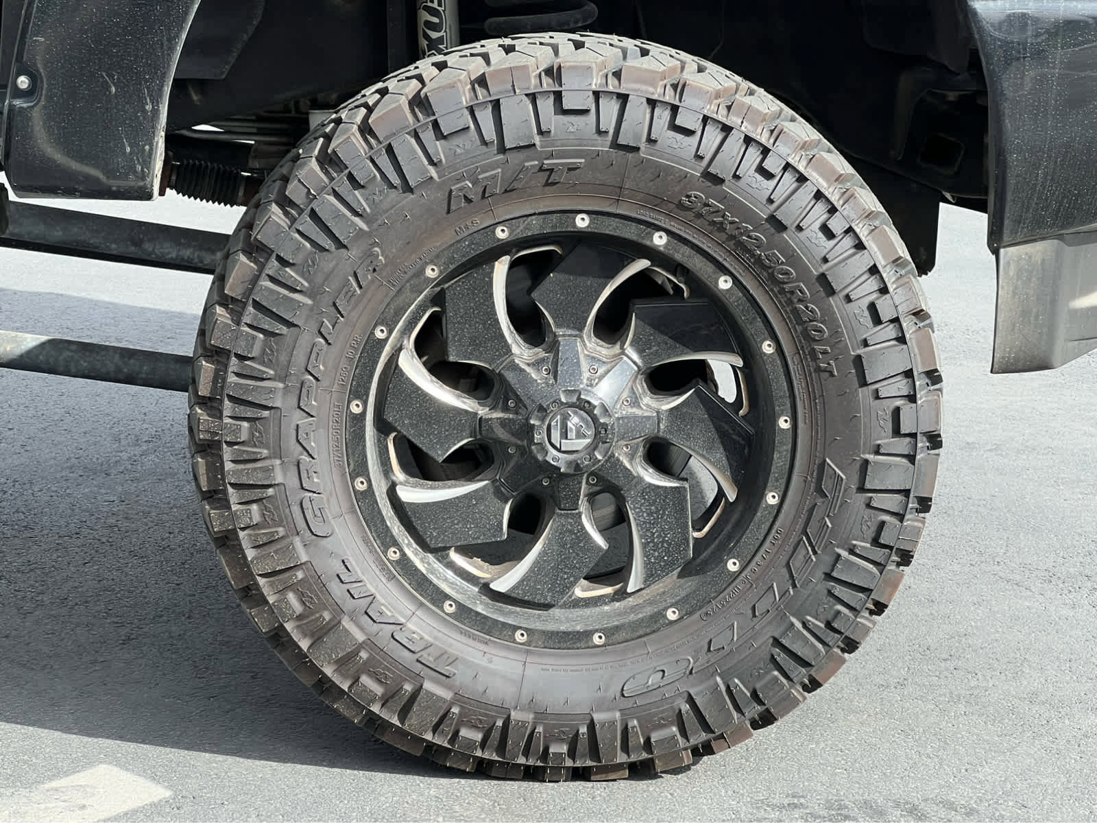 Certified 2018 Ford F350 Platinum w/ Platinum Ultimate Package AWD/4WD image 12