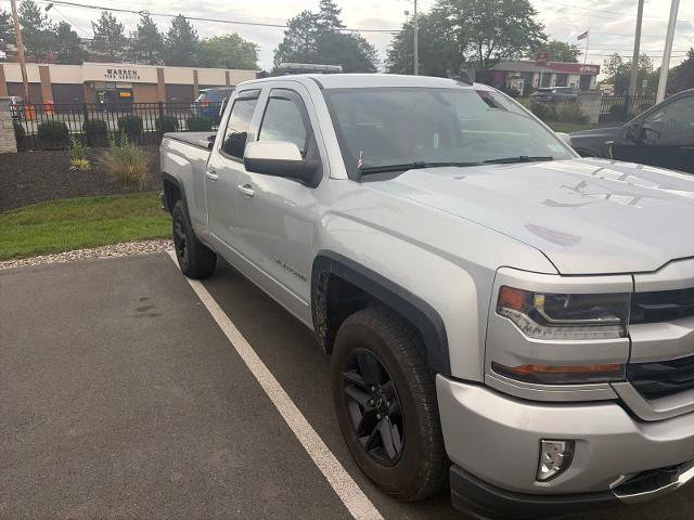 Used 2017 Chevrolet Silverado 1500 LT w/ All Star Edition AWD/4WD image 4