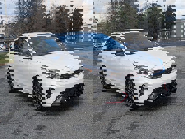 Used 2024 Kia Forte GT-Line w/ GT-Line Premium Package image 2