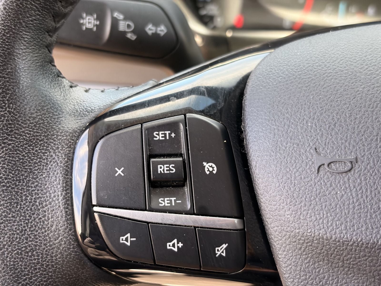 Certified 2021 Ford Escape SEL FWD image 26