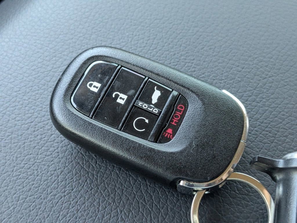 Used 2025 Honda Pilot EX-L image 33