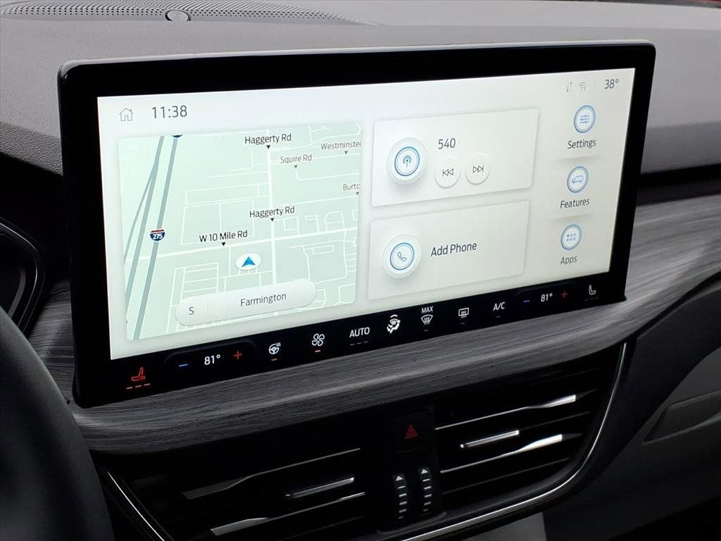 Certified 2023 Ford Escape Platinum w/ Premium Technology Package image 17