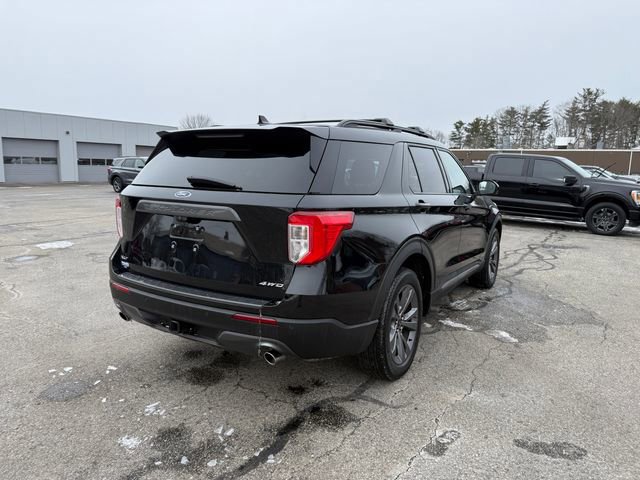 Certified 2022 Ford Explorer XLT w/ Equipment Group 202A image 5